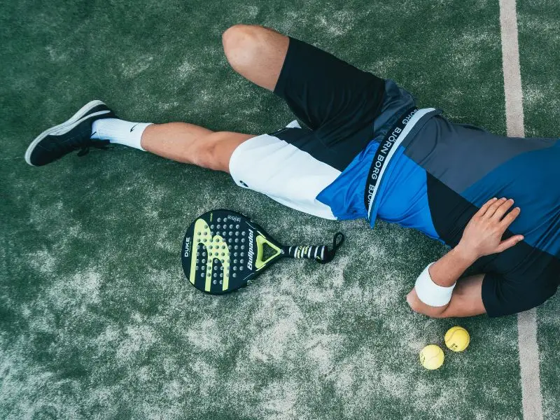 Le padel, sport anti-stress : jouez, lâchez prise, respirez !